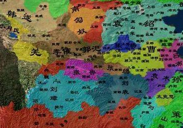 官渡之战持续了很久，期间刘备都在干什么？