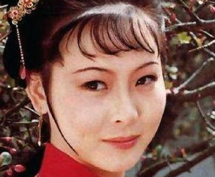 红楼梦中林红玉是个什么样的人？她是如何改变自己的命运的？