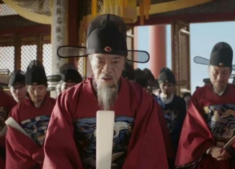 与之前的宰相机构相比，明代的内阁存在哪些弱点？