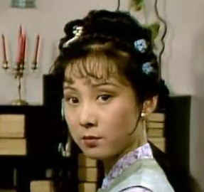 红楼梦中黛玉对袭人是什么态度？为何愿意亲近她