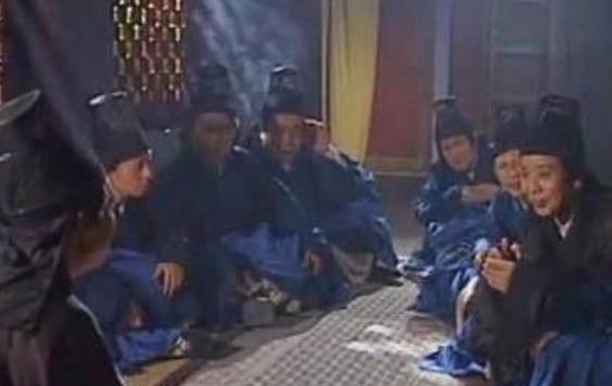 东汉后期的皇帝为何喜欢用宦官？