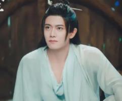 《与君初相识》长意跌落悬崖后发死了吗？