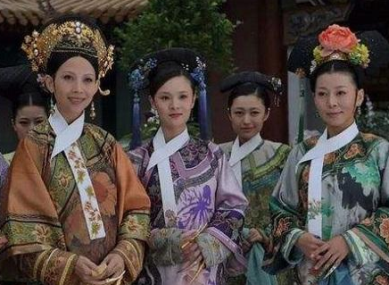 清朝妃子包吃包住还有工资 她们一个月有多少钱可以拿