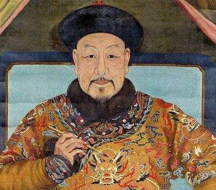 清朝奏折制度是着呢么出现的 对清朝起了什么作用