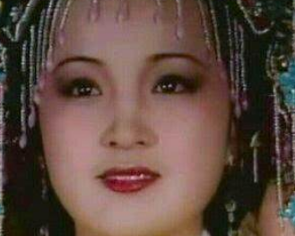 红楼梦宝钗做了什么越轨之事？为何会这样？