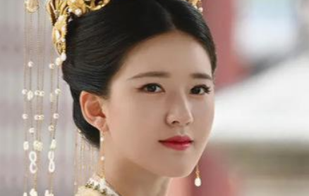 《且试天下》赵露思饰演的白风夕，仿佛量身定做一般