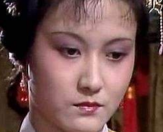 红楼梦中邢夫人与贾迎春的之间有何交集？关系如何