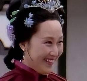 红楼梦薛姨妈一家为何会搬离梨香院？原因是什么？
