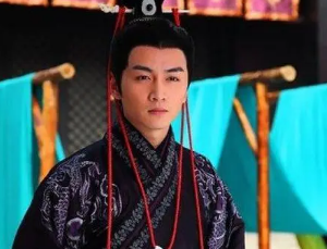 高润：北齐神武帝高欢第十四子，容貌俊秀，为官清廉