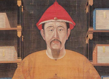 康熙帝在位期间，在政治与军事方面有哪些成就？