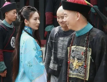 施公案第65回：见骡夫驮轿心惊，越墙找寻施县主