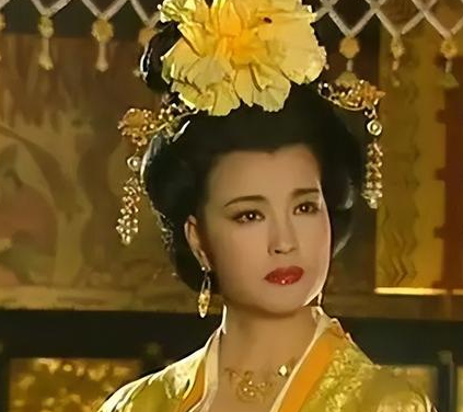 武则天身为女子是怎么坐上皇位的 之后为什么再也没有出现女皇帝