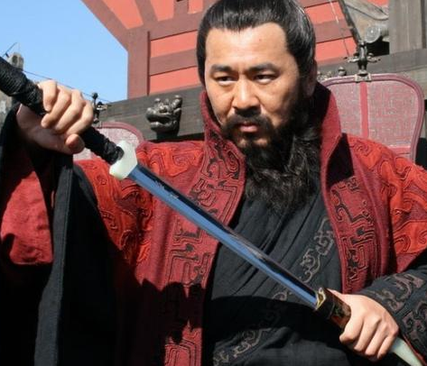 赤壁之战时曹操手下谋士那么多 除了徐庶就没有人看出问题吗