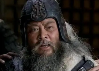 黄盖：三国时期东吴名将，为人严肃，善于训练士卒