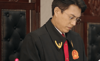 《底线》靳东饰演的方远是一个什么样的人？