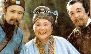 《红楼梦》贾母真的一碗水端不平，偏心贾政吗？
