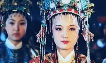《红楼梦》贾环为什么不和亲哥亲姐玩，而是选择了堂姐迎春？