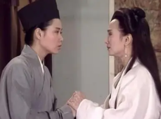 《雷峰塔奇传》第八回讲了什么故事？