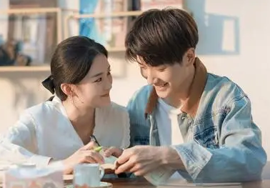 《朝九晚六的热恋》芒果tv出品的小短剧，最大的亮点是什么？