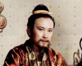 红楼梦中王夫人在宝玉挨打后都做了什么事情？