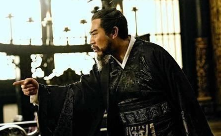 曹操为什么不废汉献帝称帝 两人之间到底是什么关系