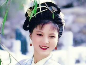 红楼梦中安排袭人与黛玉同一天生日，到底有何含义
