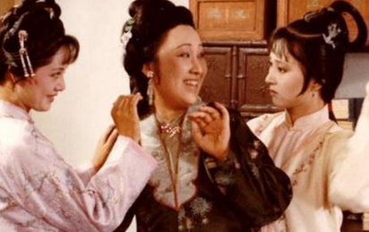 《红楼梦》薛蟠出去半年就“闪婚”？纯属政治婚姻