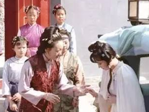 红楼梦中谁才是最疼爱黛玉的人?是贾母吗？