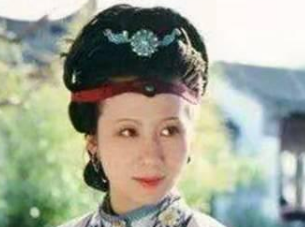 红楼梦中贾府被抄家之后，李纨真的选择冷压旁观了吗