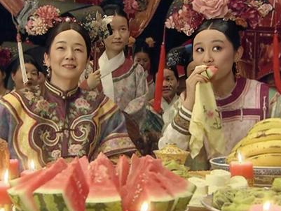 古代皇帝吃完饭后会剩下很多 这些饭菜都是怎么处理的