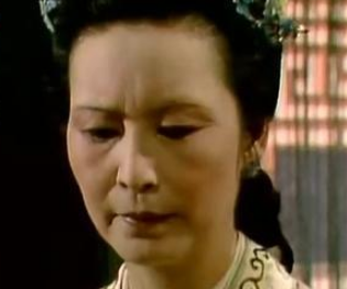 为何说王夫人是个城府很深的人？她做了哪些事情
