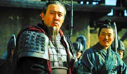 除了关羽张飞这些亲信外，为何背叛刘备的部下也很多？