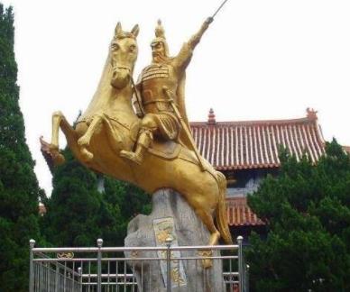 陈友谅、张士诚、朱元璋不能三分天下的原因是？