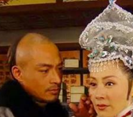 历史上努尔哈赤的一生共有多少妻妾？德因泽又是什么人