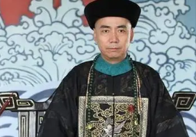 施公案第217回：吊打钦差吴成泄恨，审问奸细薛凤诓言