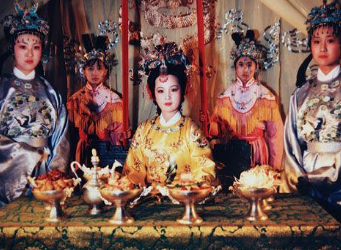 红楼梦中贾元春必须进宫，为什么这么说呢？