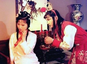红楼梦中，为什么说贾宝玉与林黛玉的爱情形迹未露？