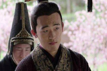 司马衷并非嫡长子，司马炎为何执意让他继位呢？