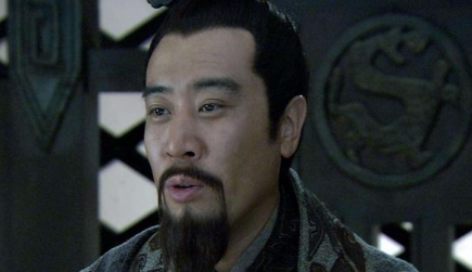 刘备经常游走在各大诸侯身边，他的资金从哪里来的？