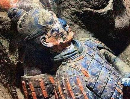 古代打仗盔甲那么重要 古人会用什么材料做的