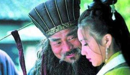 曹操想要刺杀董卓 曹操就不怕董卓身边的吕布吗