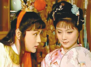 红楼梦中，薛宝钗愿意嫁给贾宝玉吗？