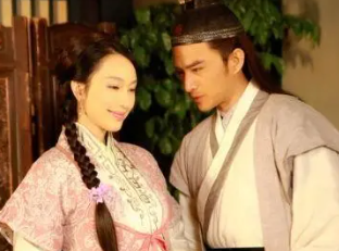 清代《白牡丹》第十六回主要内容是什么？