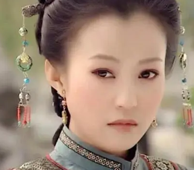 古代妃子都是千挑万选的 清朝妃子留下的照片为何其丑无比