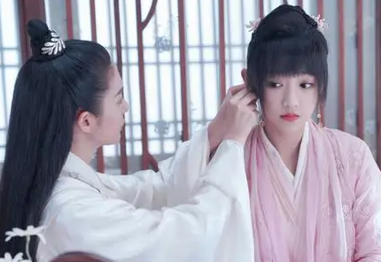 《云中谁寄锦书来》有哪些看点？主演有哪些人？