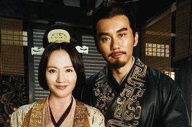 卞夫人本是曹操的妾室，如何成为皇太后的？