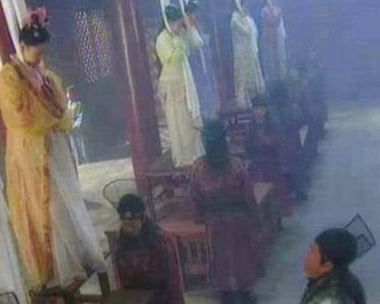 古代妃子要殉葬的话 是处死后下葬还是直接活埋