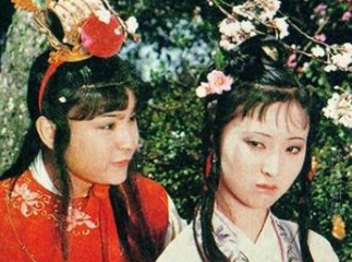 红楼梦中王夫人初见黛玉就让她离宝玉远点，是什么意思？