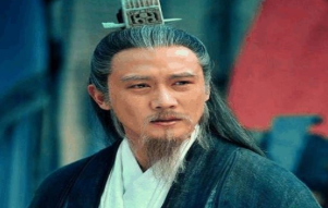 草船借箭中，曹操为什么不用火箭？