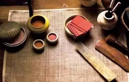 古代女子的化妆品是怎么来的 古人化妆之后是怎么卸妆